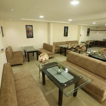 24 Hotel & Resort Агра Екстер'єр фото