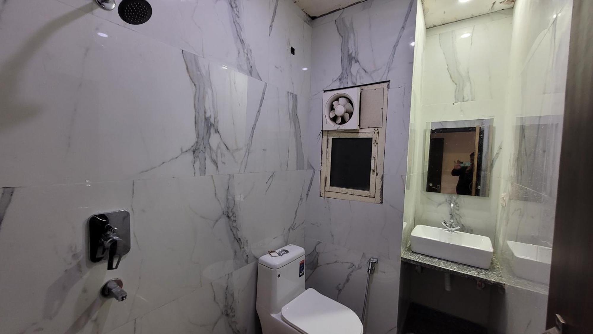 24 Hotel & Resort Агра Екстер'єр фото